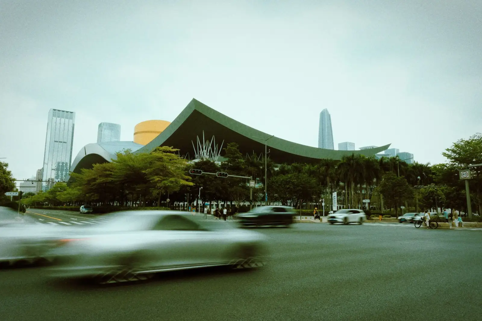南宁彬稳贸易公司五金交电产品技术参数与选型对比分析