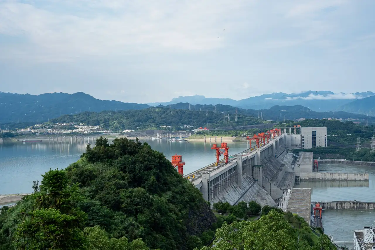 建材装饰五金交电一站式采购：南宁彬稳贸易如何保障施工材料供应稳定